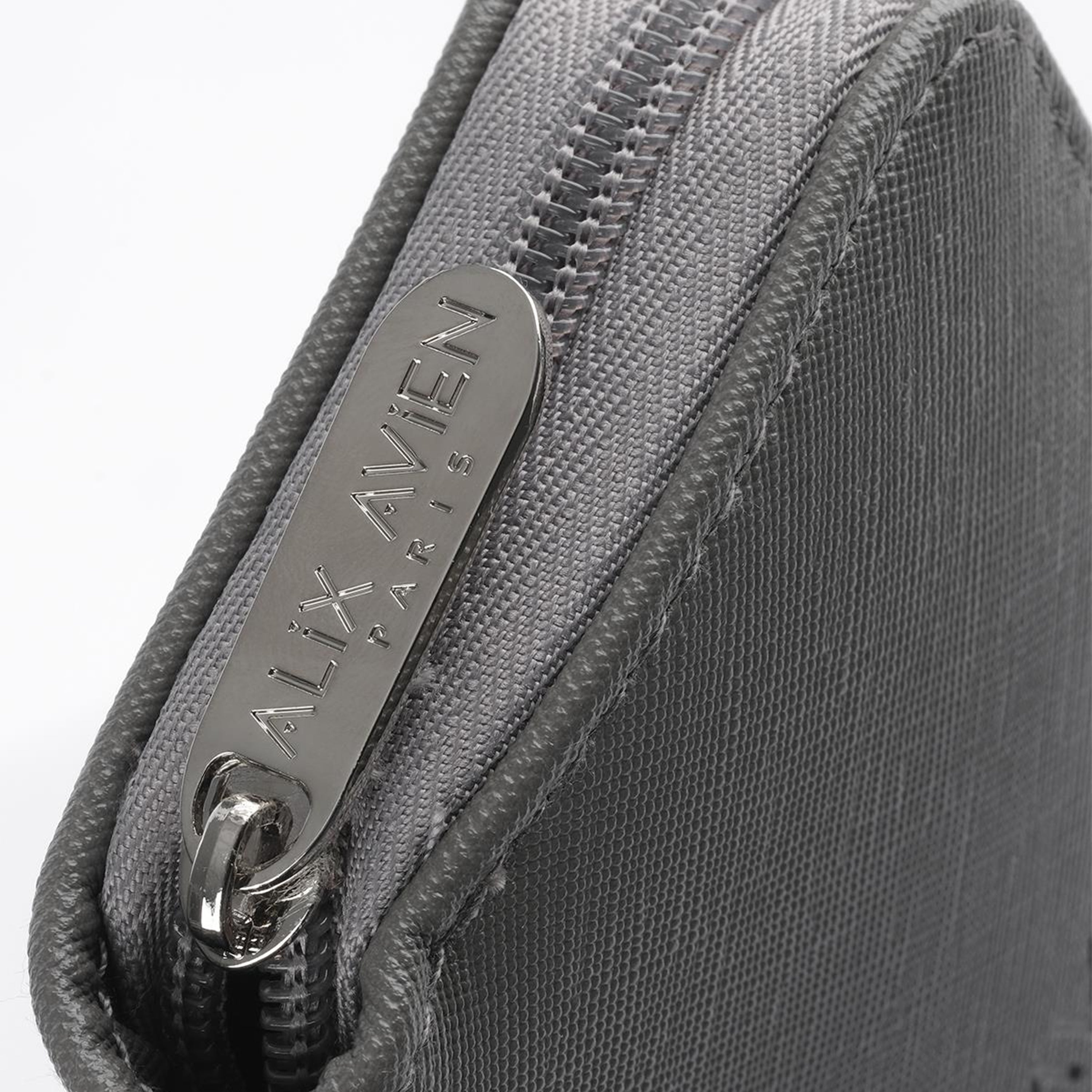 مجموعة فرش السفر من أليكس أفين